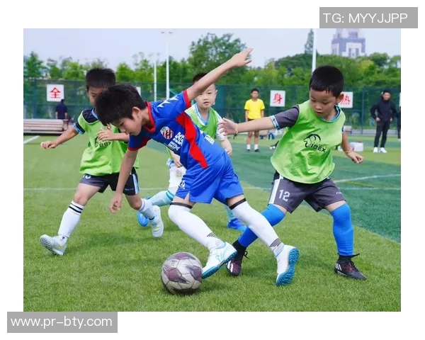 天津松江足球场激情四溢的绿茵场地为您呈现精彩赛事与难忘时刻 天津松江足球场激情四溢的绿茵场地为您呈现精彩赛事与难忘时刻