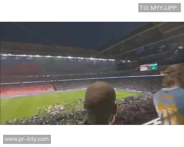 足球热潮席卷逆战曼城球迷激情四溢共庆胜利时刻