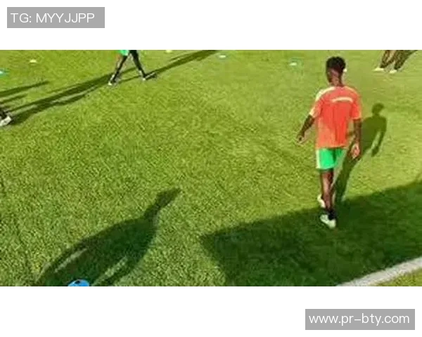 足球过人技巧大比拼谁才是真正的过人王者揭秘球场上的绝技与传奇